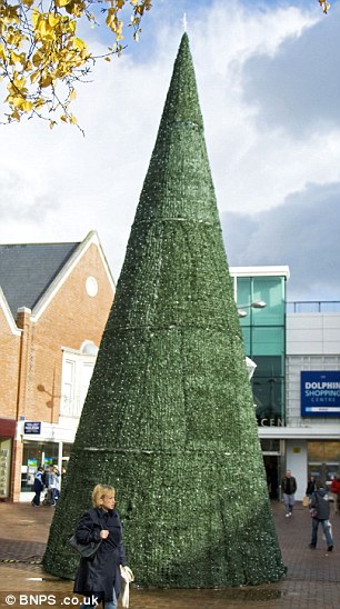 The offending tree in Poole, Dorset. Courtesy of BNPS.